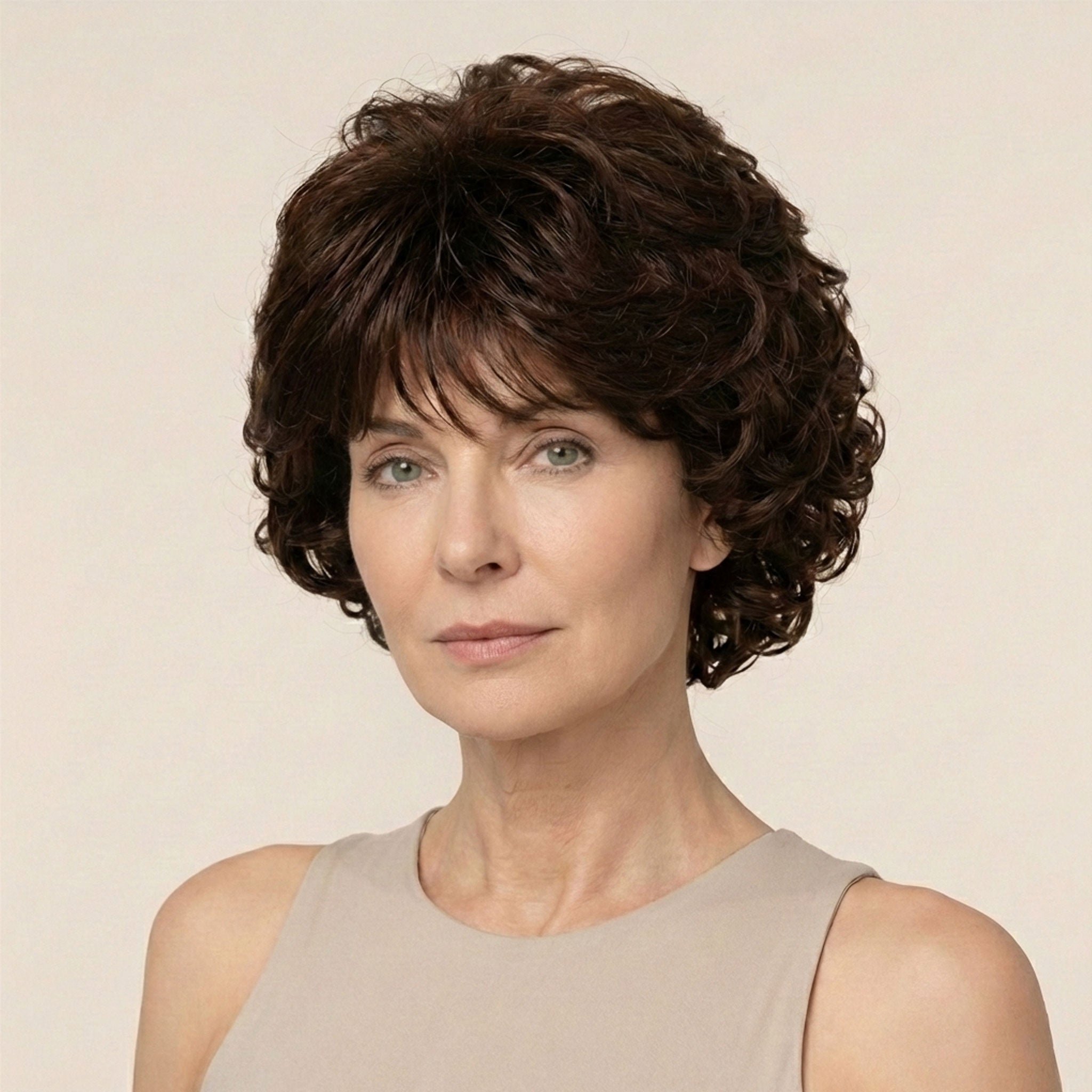 Perruque Synthétique Brune Carré Court - Mia