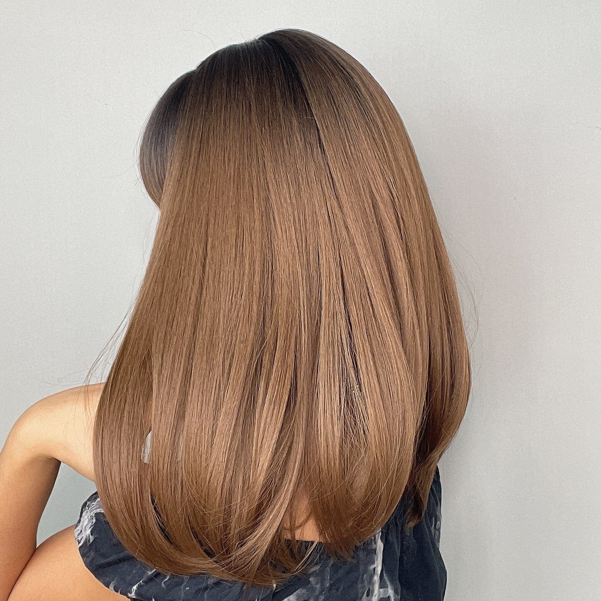 Perruque Synthétique Brune Carré Long - Lysandra