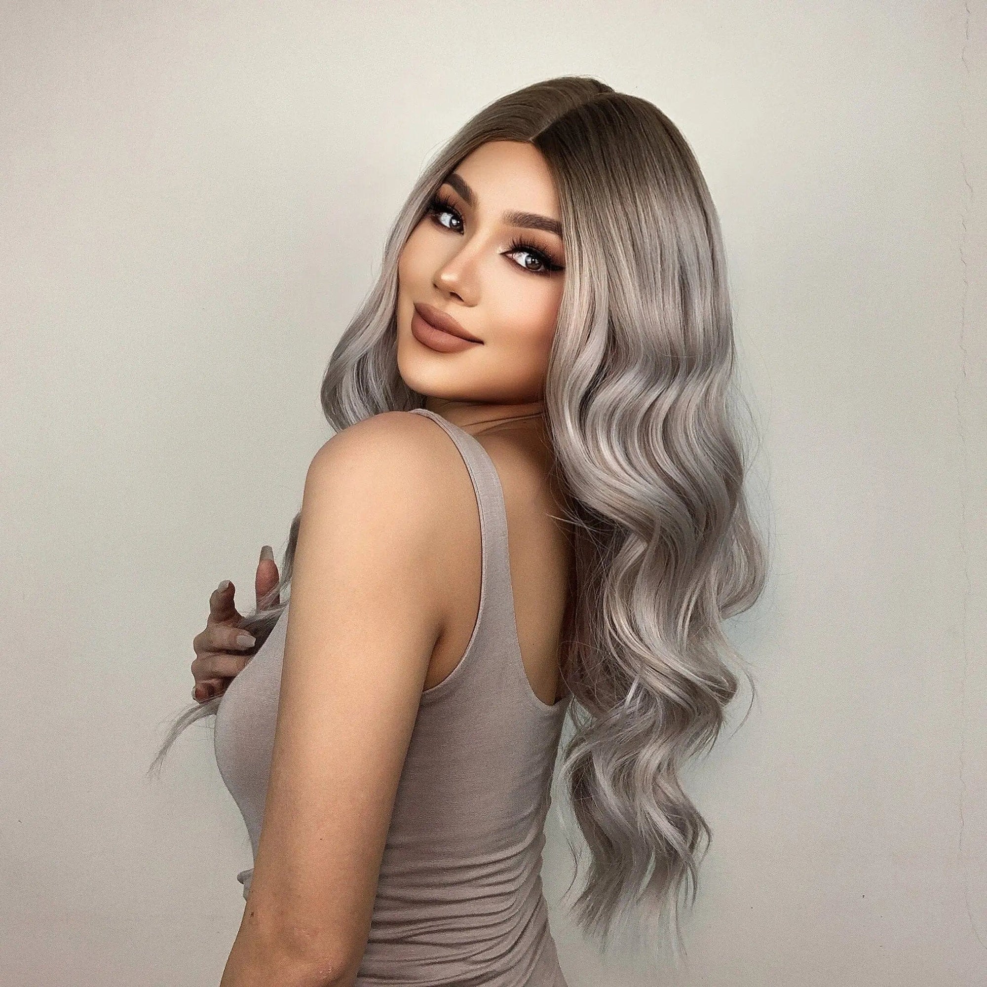 Perruque Synthétique Grise Longue - Valeska