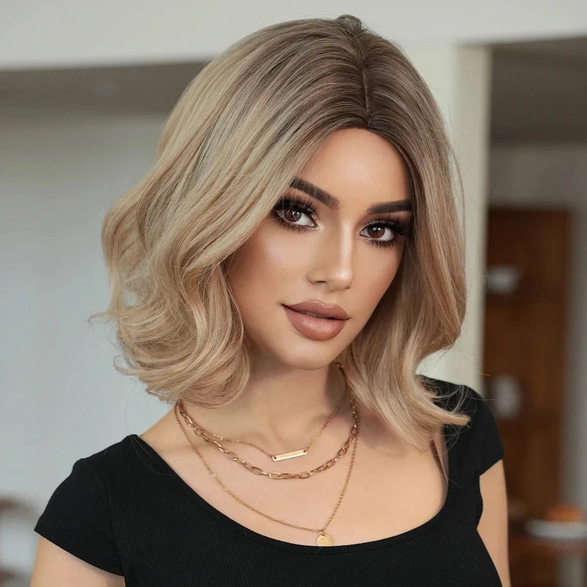 Perruque Synthétique Blonde Mi-Longue - Cassandra