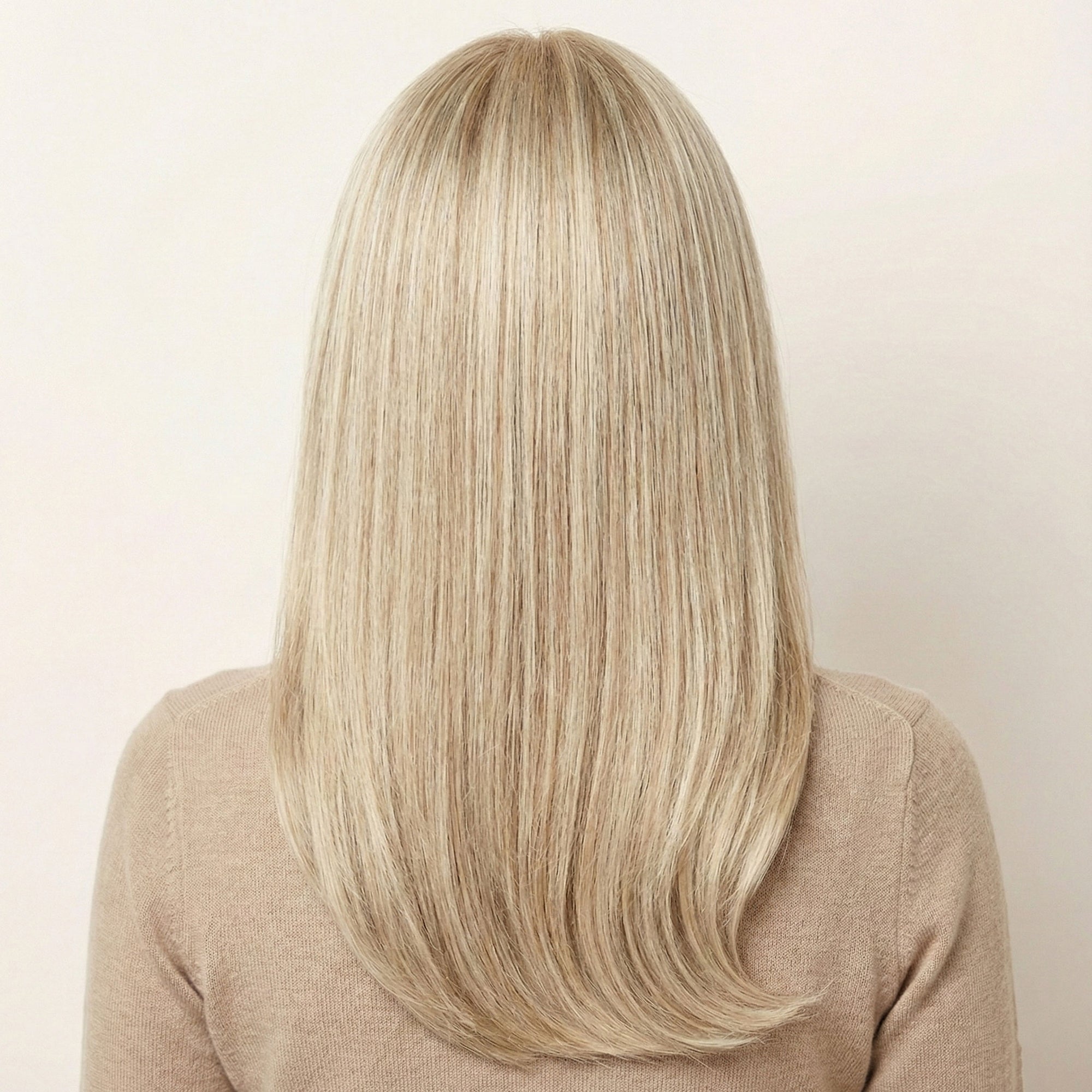 Perruque Naturelle Blonde Mi-Longue - Honorine - dos