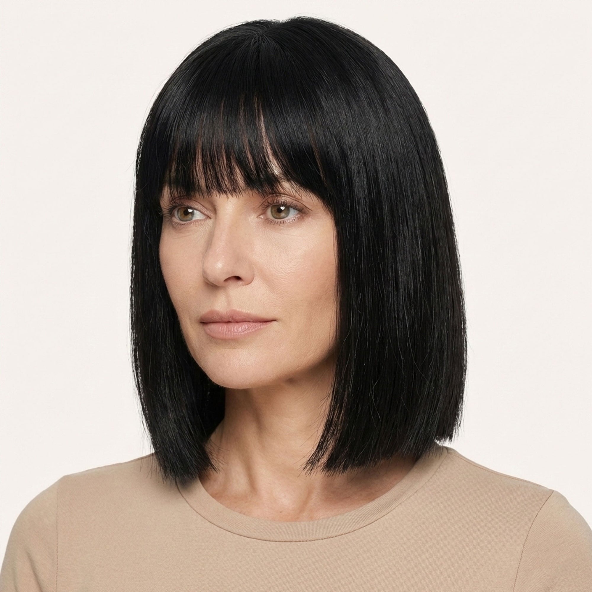 Perruque Naturelle Noire Mi-Longue - Séverine