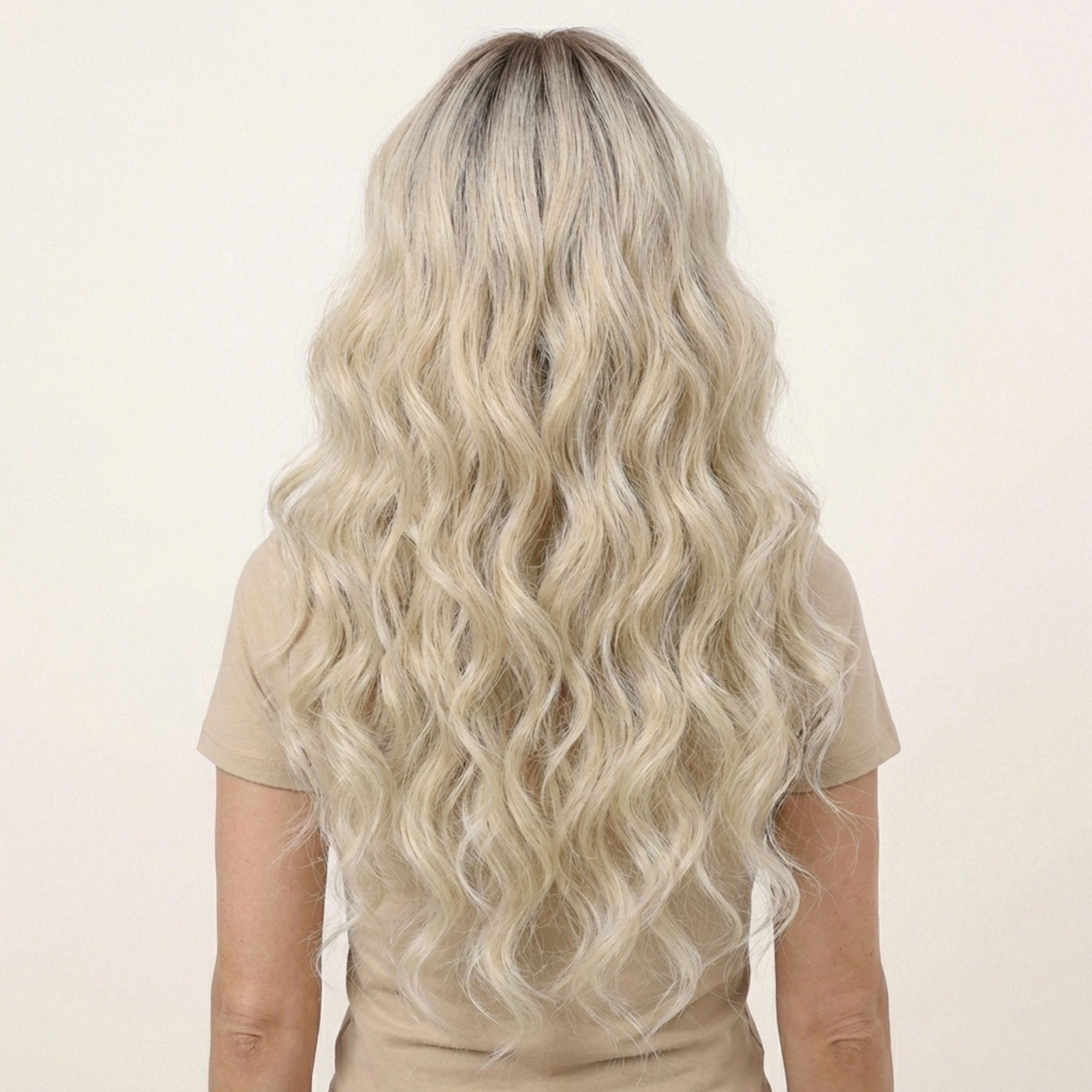 Perruque Synthétique Blonde Bouclée Longue - Véronique - dos