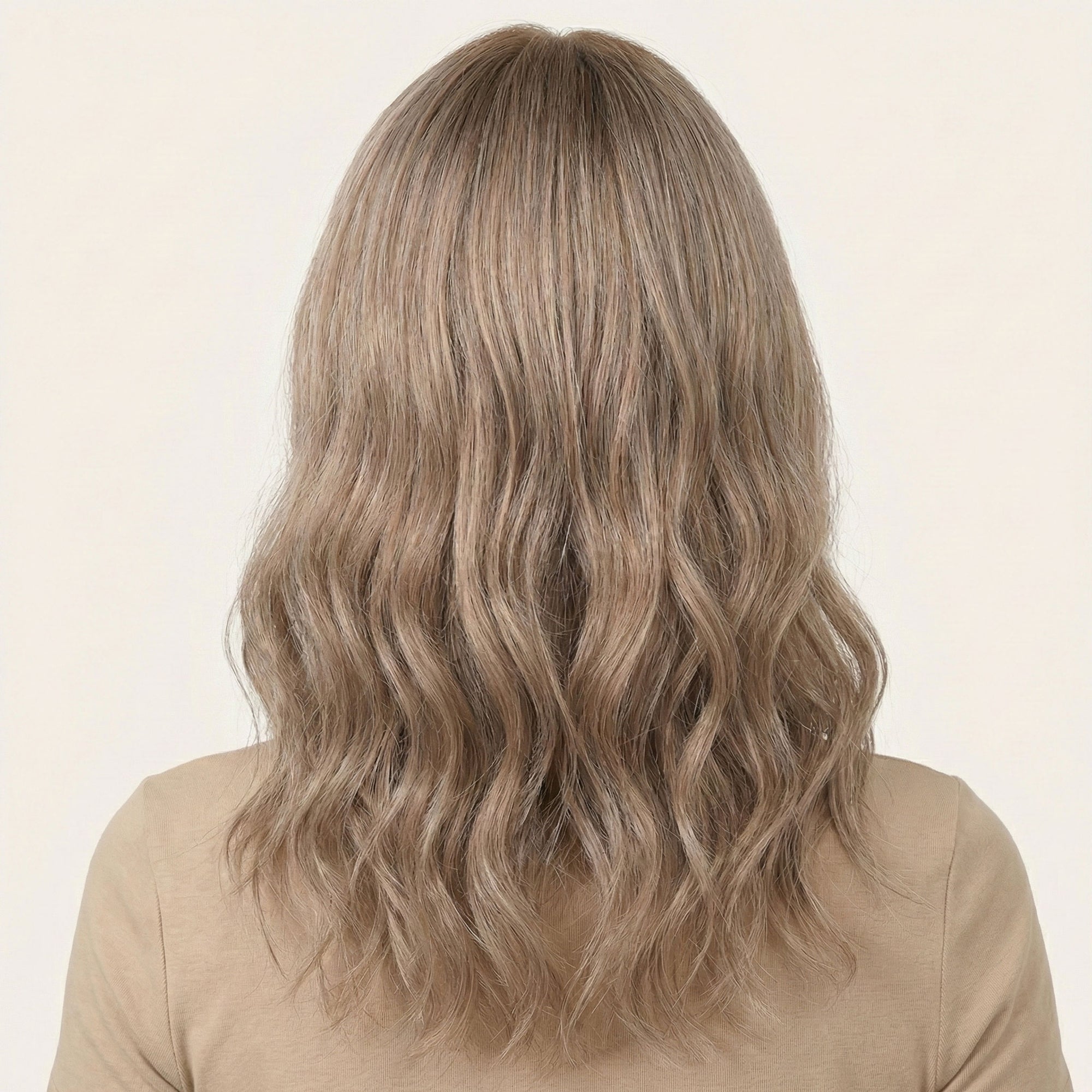 Perruque Synthétique Blonde Mi-Longue - Valeria - dos