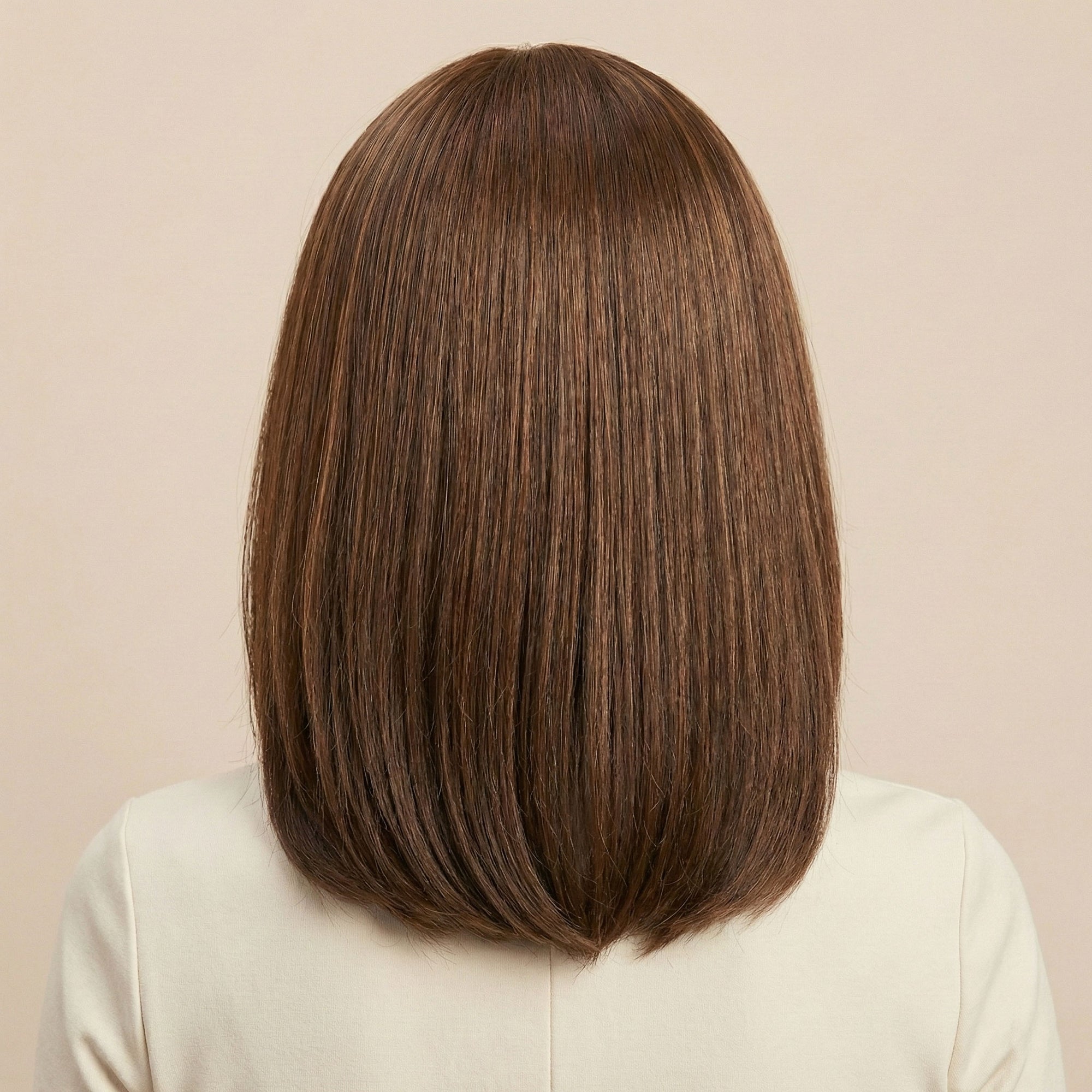 Perruque Synthétique Brune Carré Court - Corinne - dos