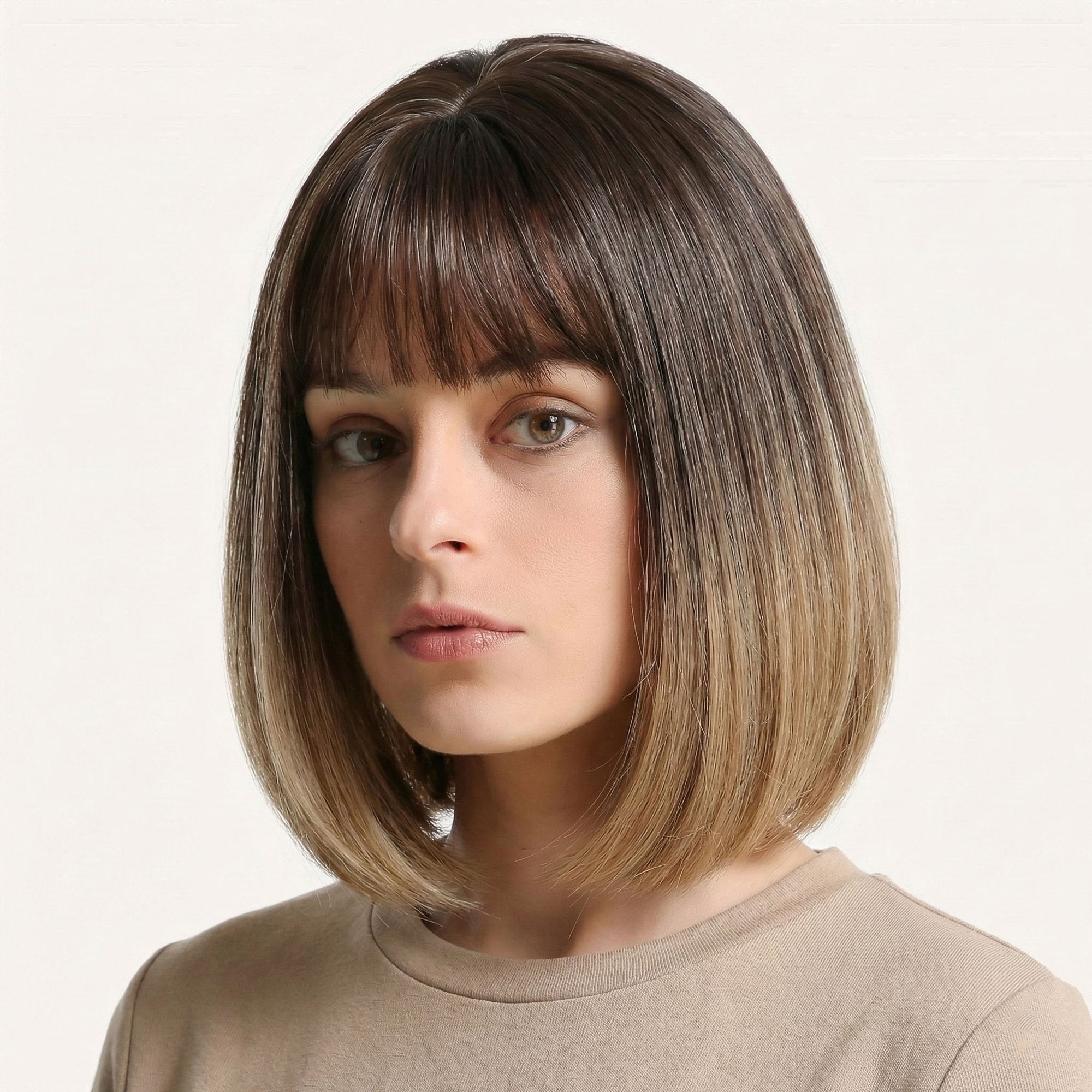 Perruque Synthétique Brune Carré Court - Lorena