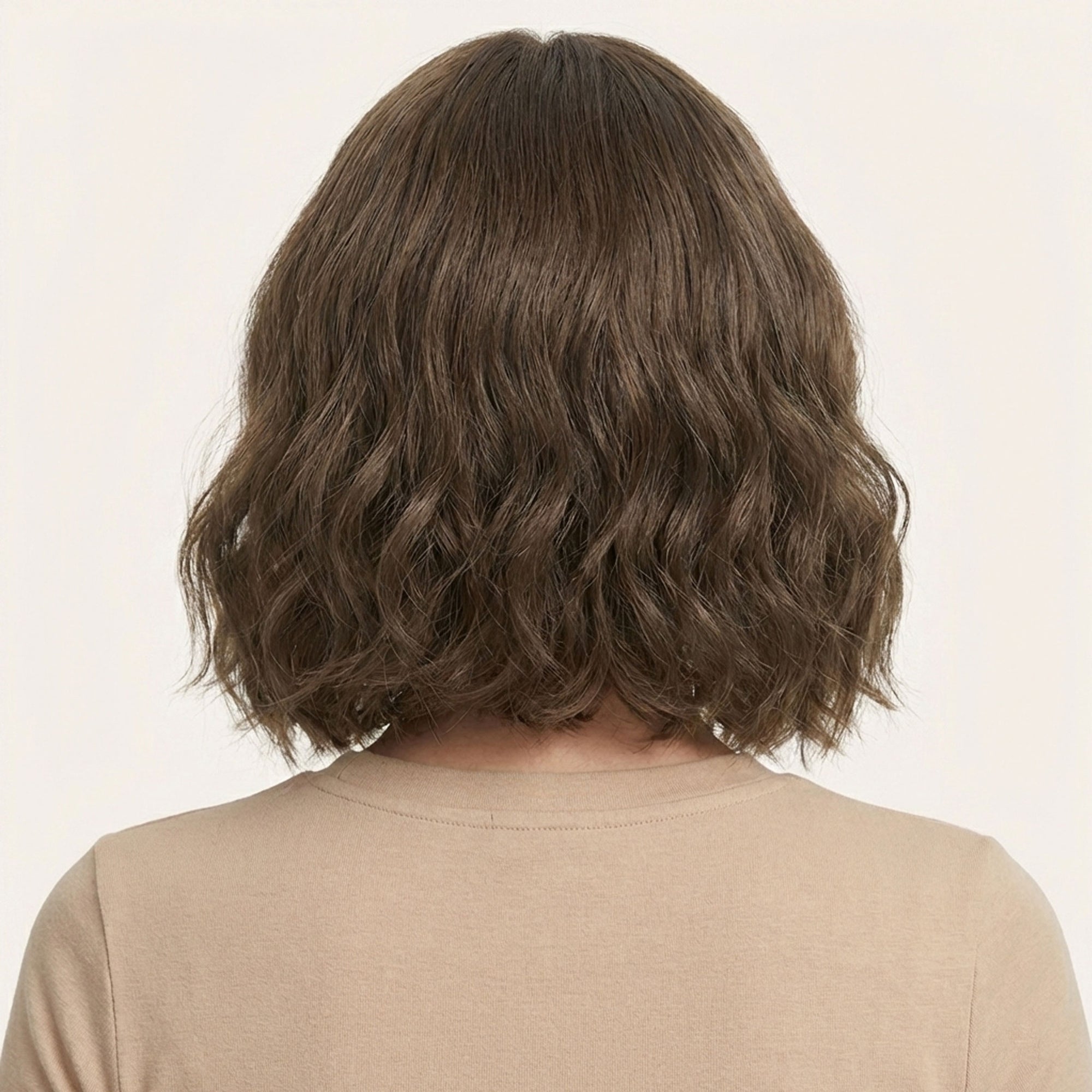 Perruque Synthétique Brune Carré Court - Maelle - dos