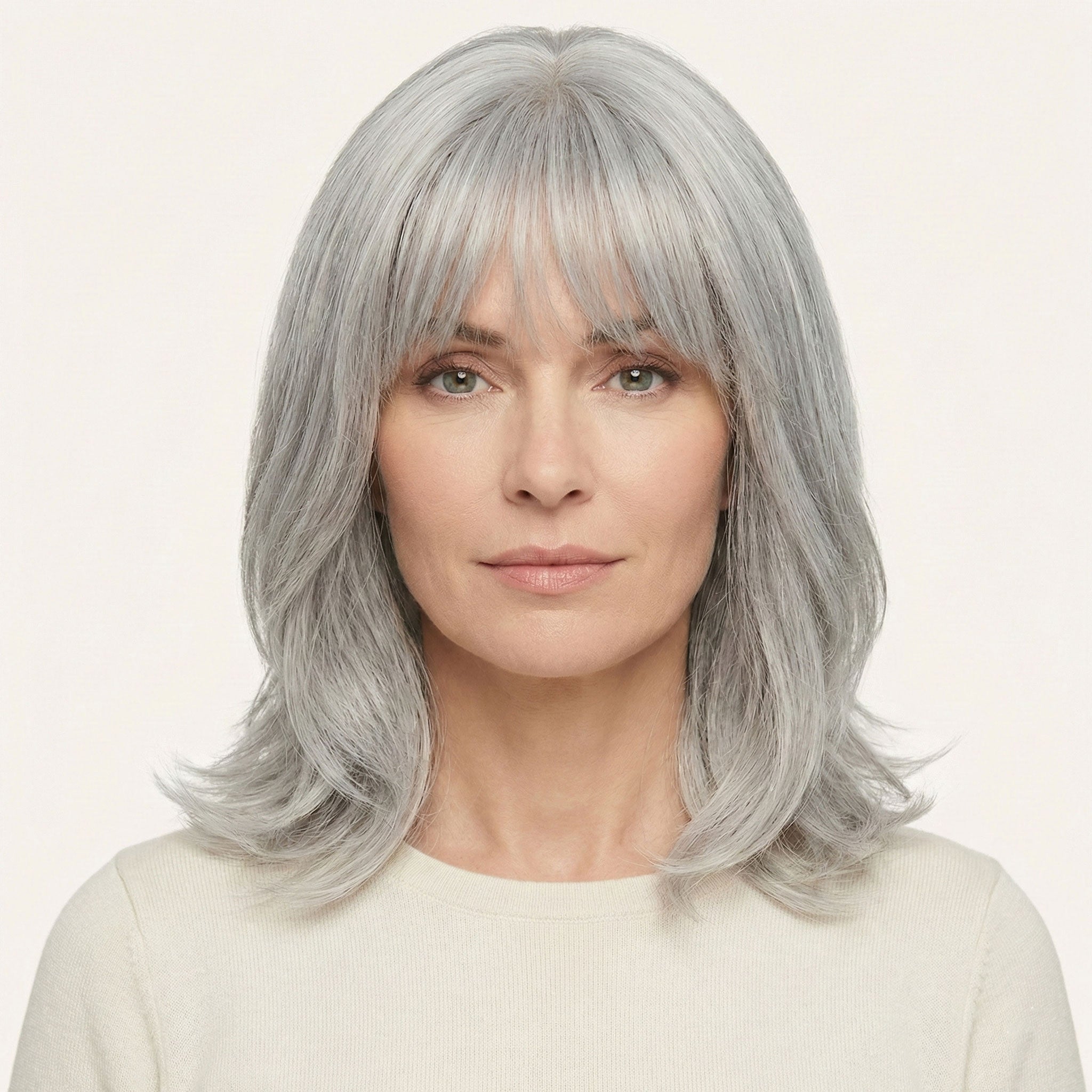 Perruque Synthétique Grise Mi-Longue - Inès