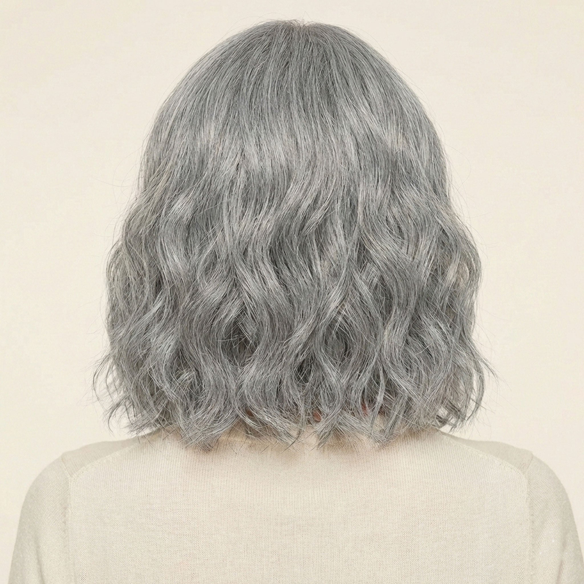 Perruque Synthétique Grise longue - Laure - dos