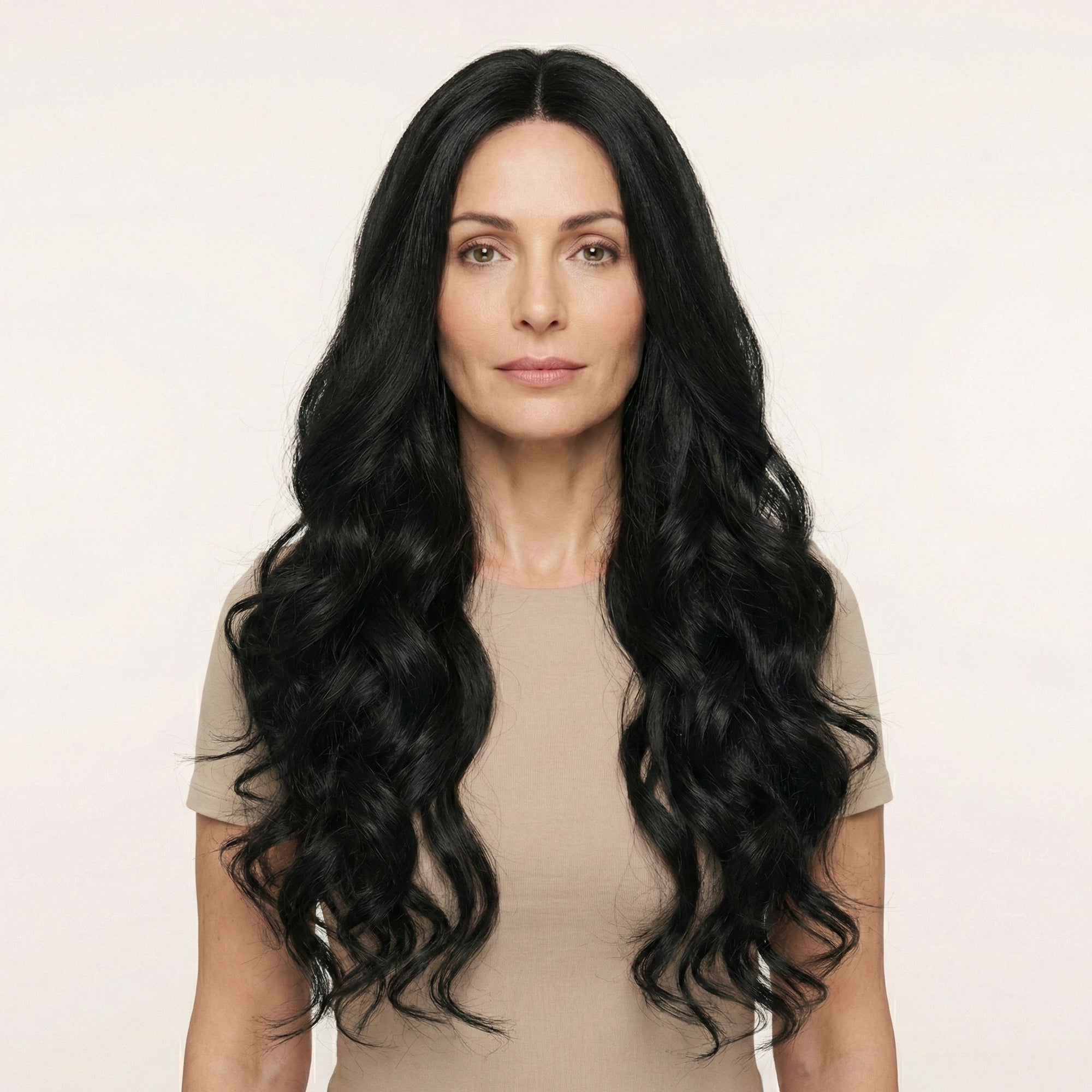 Perruque Synthétique Noire Longue - Hermine