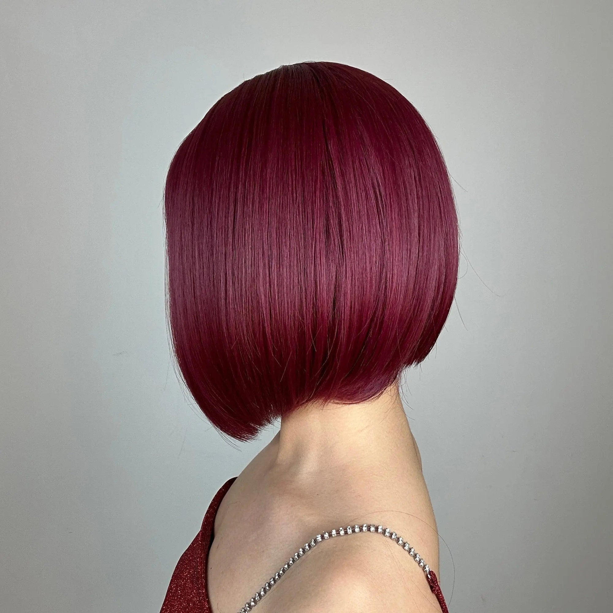 Perruque Synthétique Rouge Bordeaux A Frange Courte - Raymonde - Perruque Femme